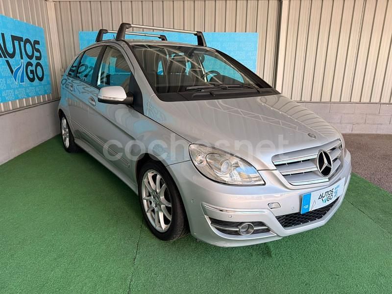 Gris / plata Usado 2011 Mercedes B180 Monovolumen | 5000 € (Super precio) - Imagen 1/4