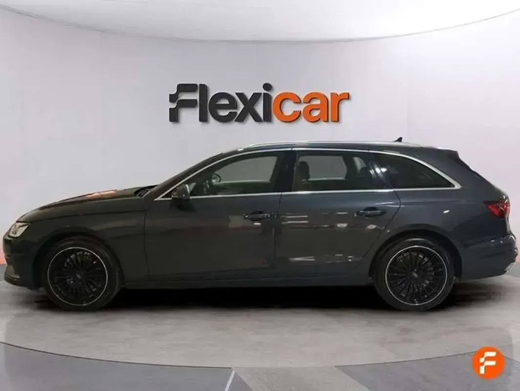Usado Audi A4 Premium 136 CV (100 kW) 2022 Gris Familiar