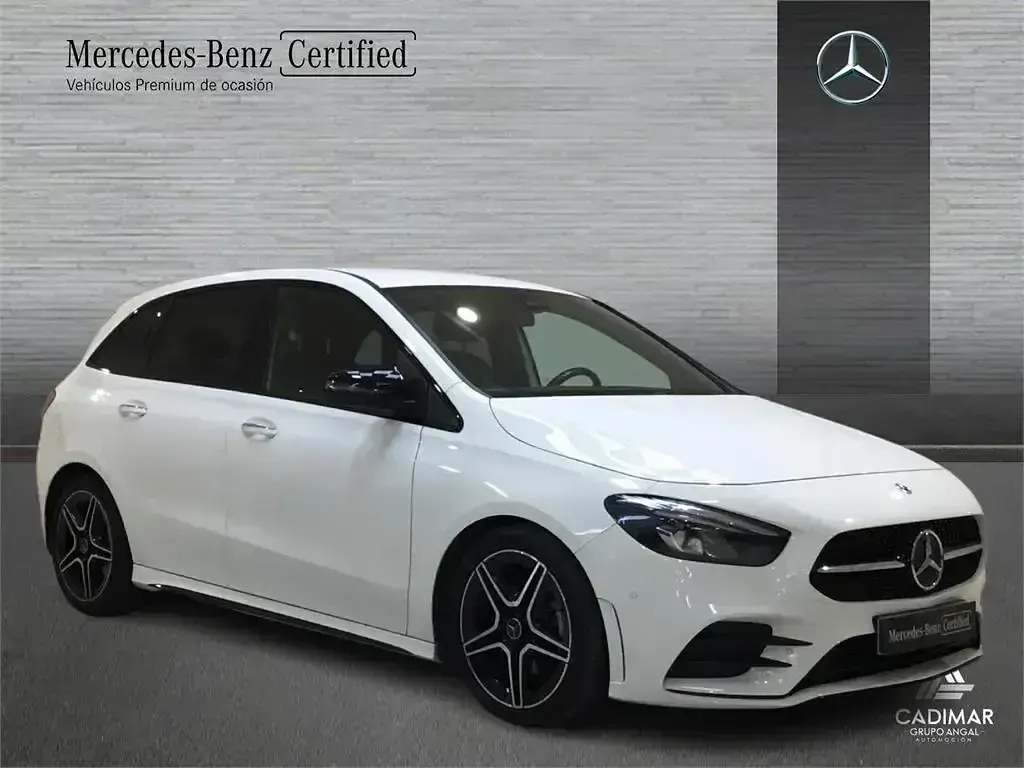 Usado Mercedes B200 AMG line 150 CV (110 kW) 2021 Blanco Utilitario