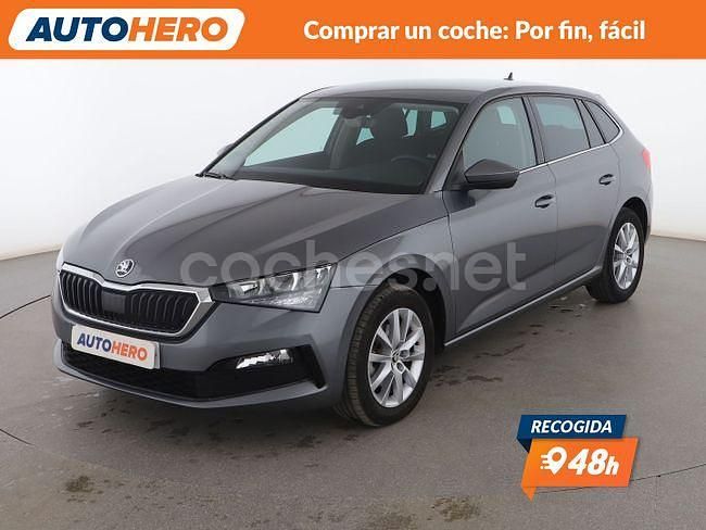 Gris / plata Usado 2022 Skoda 110 R Ambition Berlina | 15.999 € (Buen precio) - Imagen 1/3