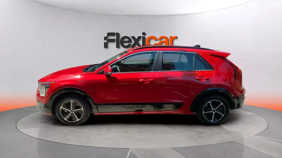 Usado Kia Niro 129 CV (94 kW) 2025 Rojo SUV