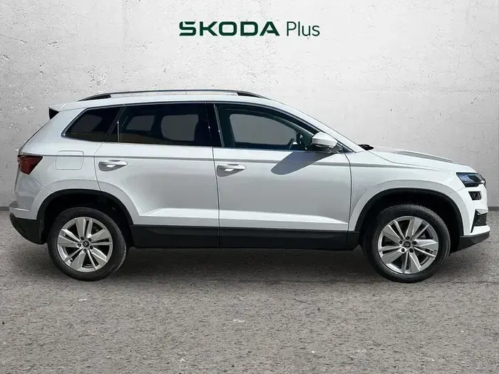 Nuevo Skoda Karoq Selection 150 CV (110 kW) 2026 Blanco SUV