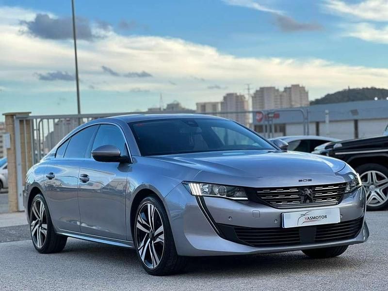 Plateado Usado 2018 Peugeot 508 GT-line Berlina | 13.490 € (Precio justo) - Imagen 1/4