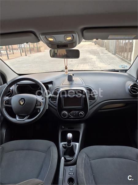 Usado Renault Captur Zen 130 HP (95 kW) 2020 Cinzento SUV