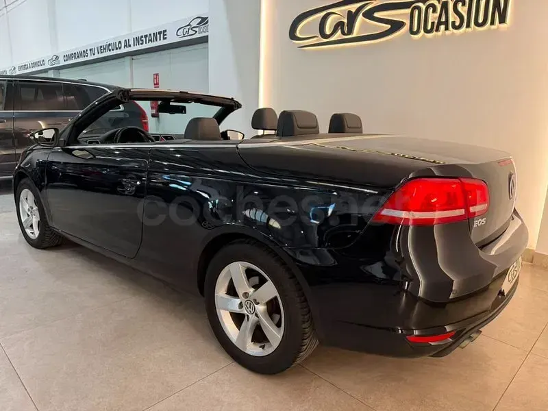 Usado VW Eos Sport 140 CV (102 kW) 2012 Negro Descapotable