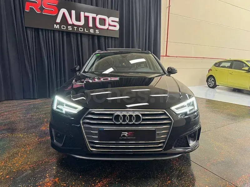 Usado Audi A4 Advanced Plus 150 CV (110 kW) 2019 Negro Familiar