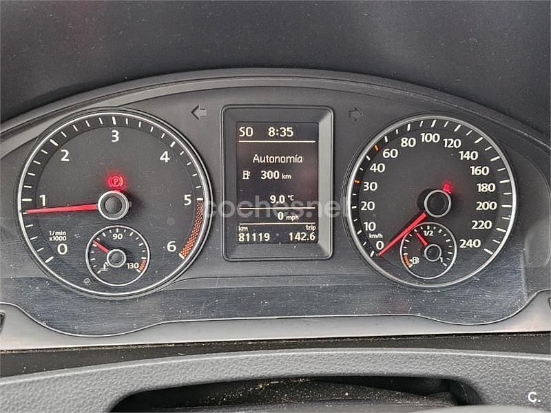 Usado VW Multivan Startline 114 CV (83 kW) 2012 Gris / plata Monovolumen