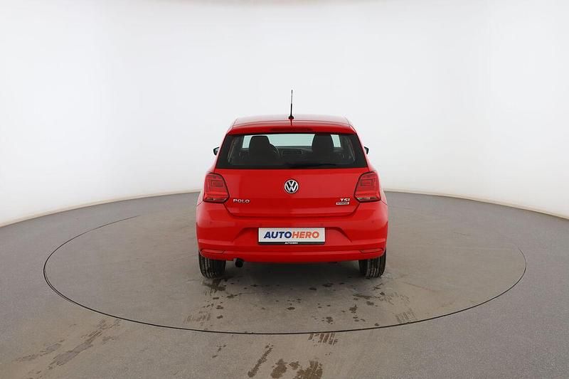 Usado VW Polo Advance 90 CV (66 kW) 2017 Rojo Utilitario