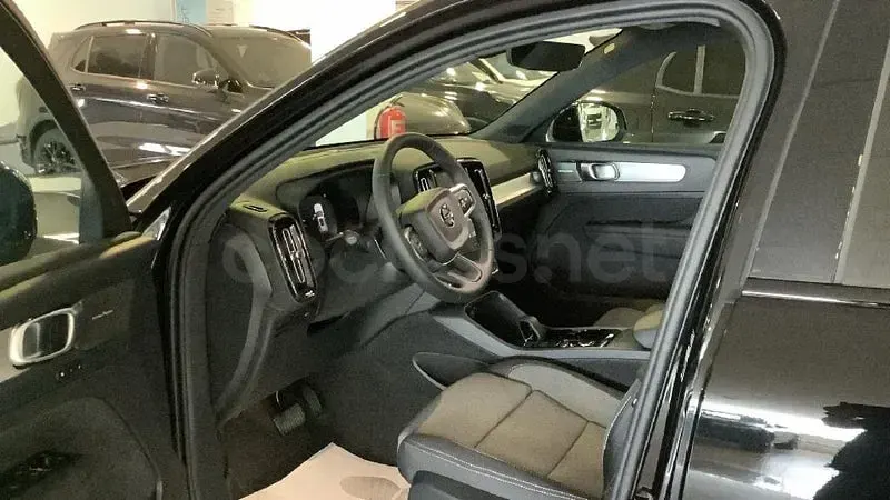 Nuevo Volvo XC40 Ultra 163 CV (119 kW) 2026 Negro SUV