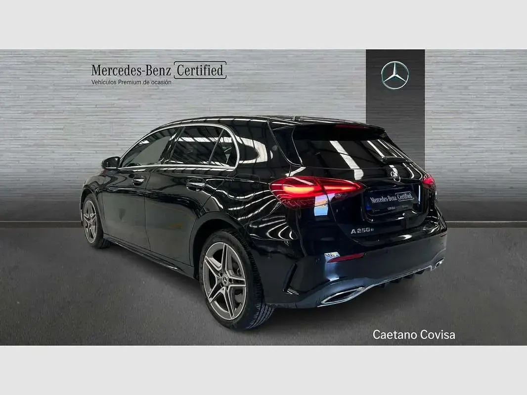 Usado Mercedes A250 218 CV (160 kW) 2024 Negro Berlina
