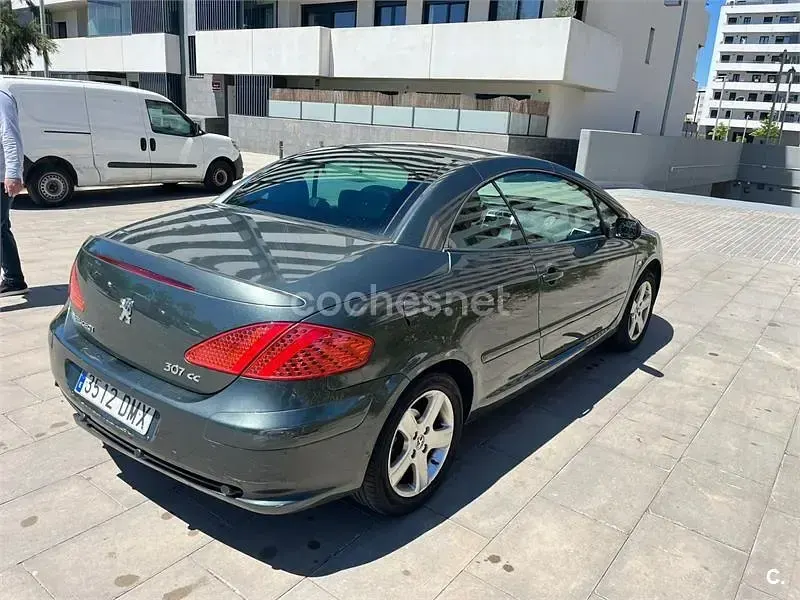Käytetty Peugeot 307 143 HP (105 kW) 2005 Harmaa Farmari
