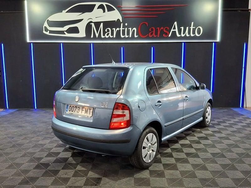 Usado Skoda Fabia 64 CV (47 kW) 2007 Azul Berlina