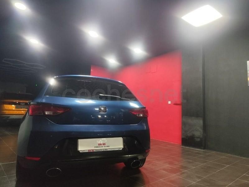 Usado Seat Leon 150 CV (110 kW) 2020 Azul Berlina