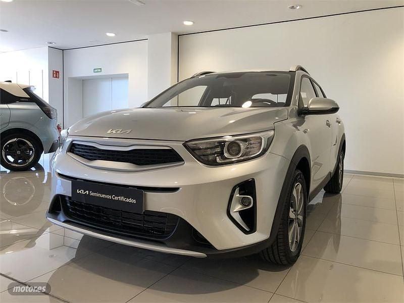 Plateado Nuevo 2025 Kia Stonic SUV | 19.990 € (Precio justo) - Imagen 1/4