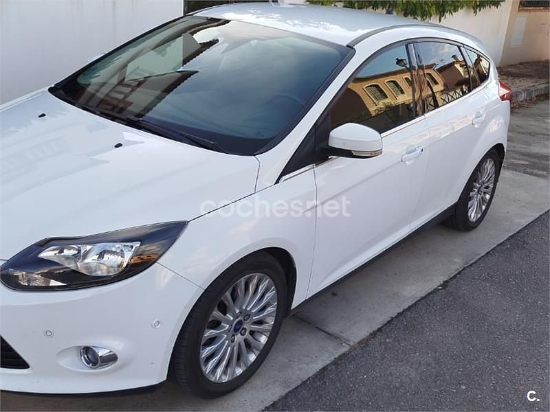 Usado Ford Focus Titanium 125 CV (91 kW) 2012 Blanco Berlina