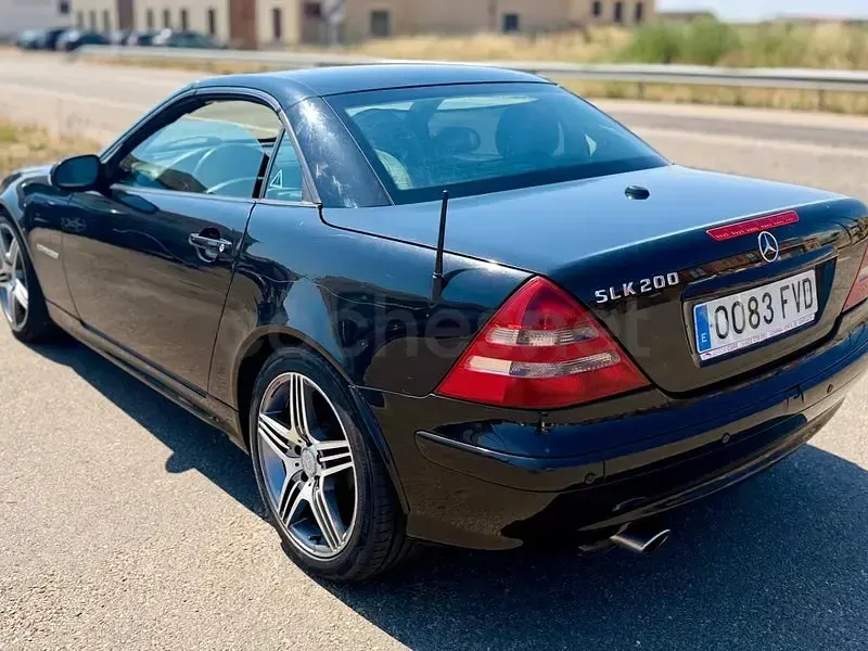 Usado Mercedes SLK200 163 CV (119 kW) 2002 Negro Descapotable
