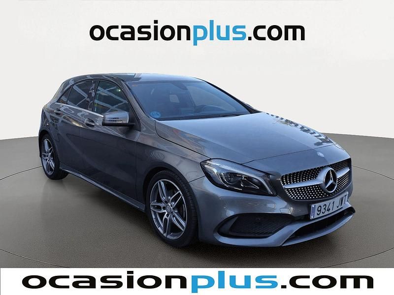 Usado Mercedes A200 AMG 136 CV (100 kW) 2017 Gris Utilitario