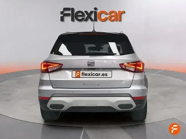 Usado Seat Arona Xperience 150 CV (110 kW) 2024 Gris SUV