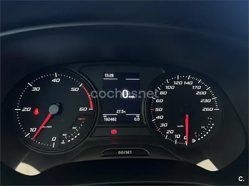Usado Seat Leon ST Reference 115 CV (84 kW) 2019 Gris / plata Familiar