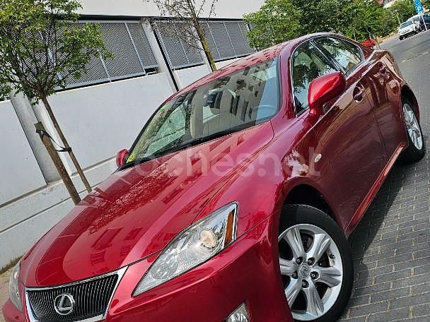 Granate Usado 2006 Lexus IS220d Luxury Line Berlina | 8500 € (Un poco caro) - Imagen 1/4