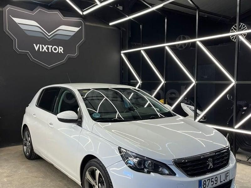 Usado Peugeot 308 Allure 130 CV (95 kW) 2020 Blanco Berlina