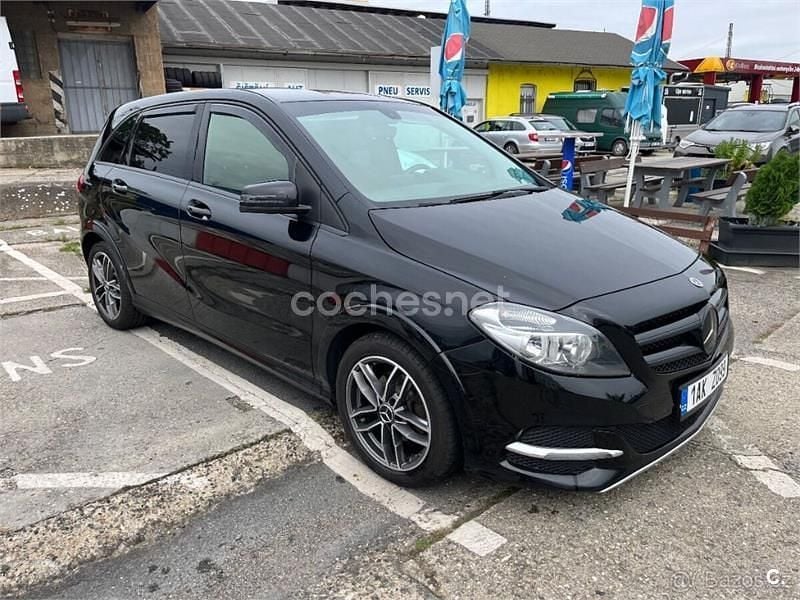 Azul Usado 2015 Mercedes B200 Monovolumen | 8499 € (Buen precio) - Imagen 1/4