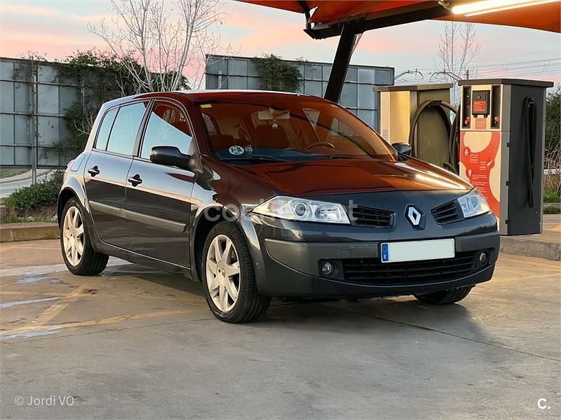 Negro Usado 2006 Renault Mégane II Dynamique Berlina | 2200 € (Precio justo) - Imagen 1/4