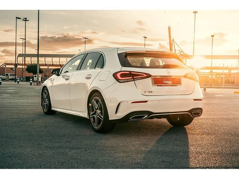 Usado Mercedes A180 AMG 136 CV (100 kW) 2021 Blanco Utilitario