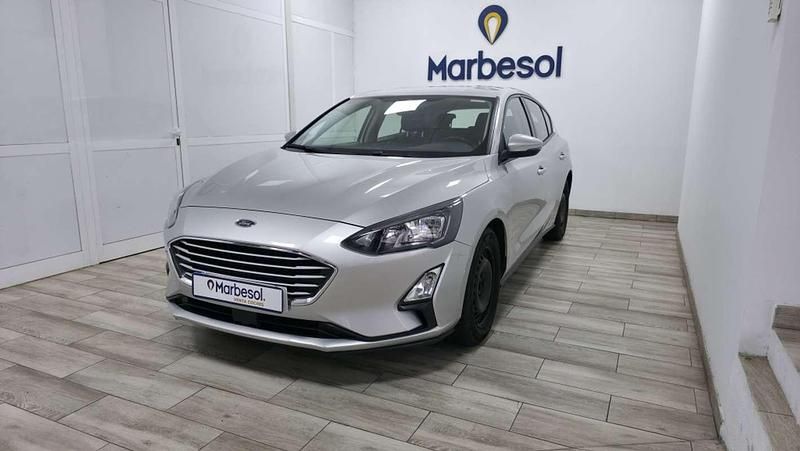 Usado Ford Focus Trend 101 CV (74 kW) 2021 Plateado Utilitario