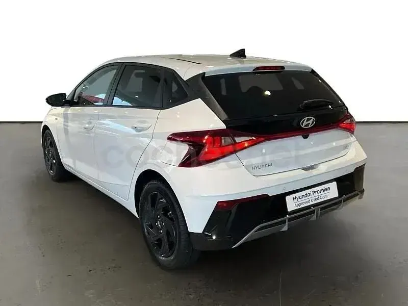 Nuevo Hyundai i20 Blackline 90 CV (66 kW) 2026 Blanco Utilitario