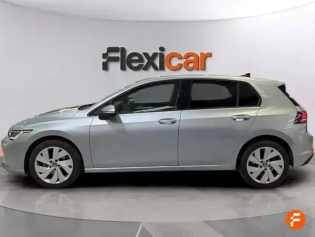 Usado VW Golf VIII 116 CV (85 kW) 2025 Gris
