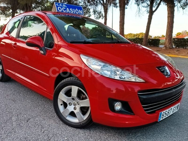 Rojo Usado 2010 Peugeot 207 Sport Berlina | 4900 € (Buen precio) - Imagen 1/4