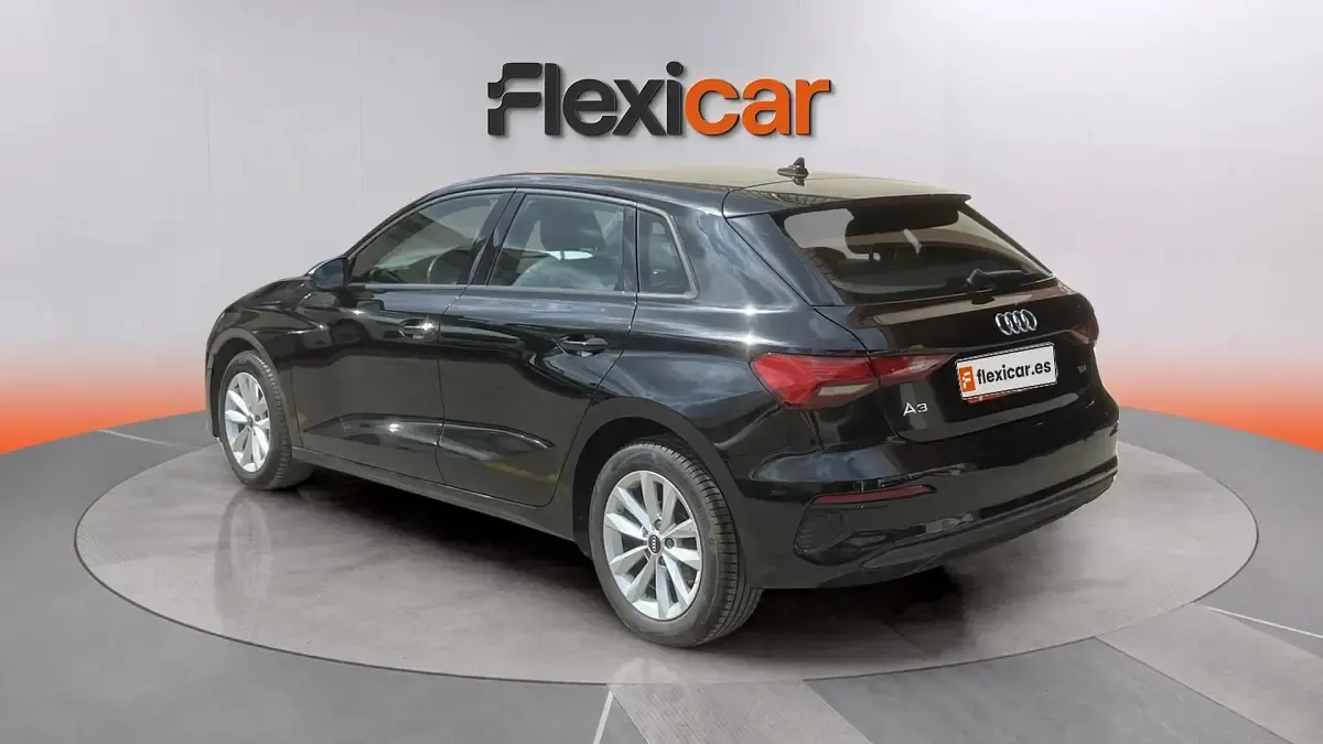 Usado Audi A3 Premium 116 CV (85 kW) 2021 Gris Berlina