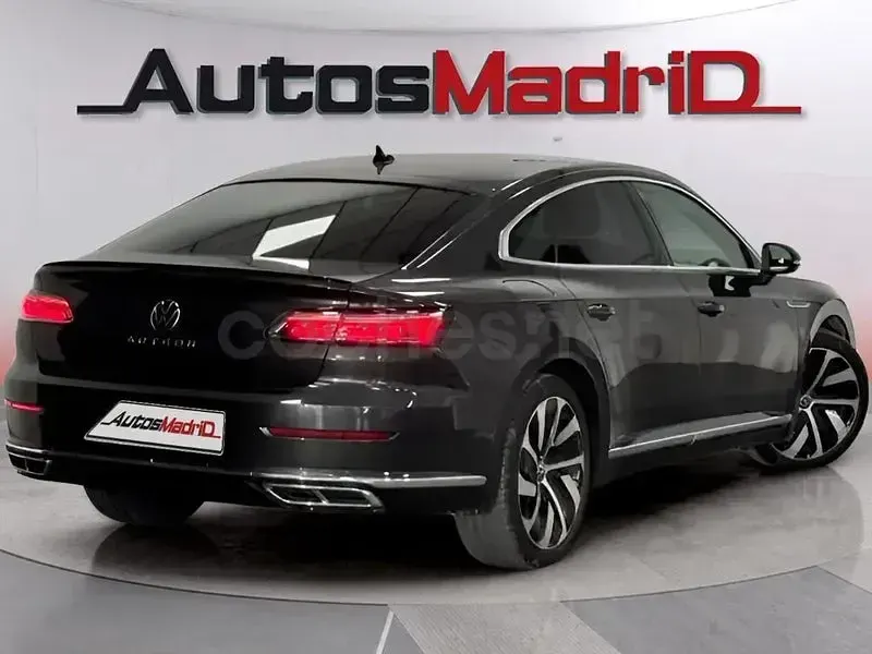 Usado VW Arteon R-line 190 CV (139 kW) 2022 Negro Berlina