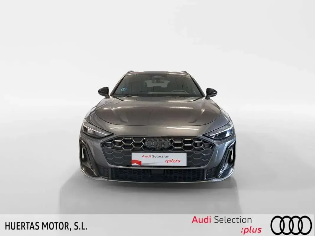 Usado Audi A5 Basis 204 CV (150 kW) 2025 Gris Familiar