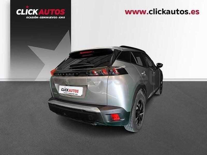 Usado Peugeot 2008 Allure 100 CV (73 kW) 2022 Gris / plata SUV