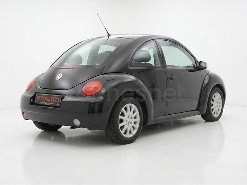 Usado VW New Beetle 102 CV (75 kW) 2006 Negro Utilitario