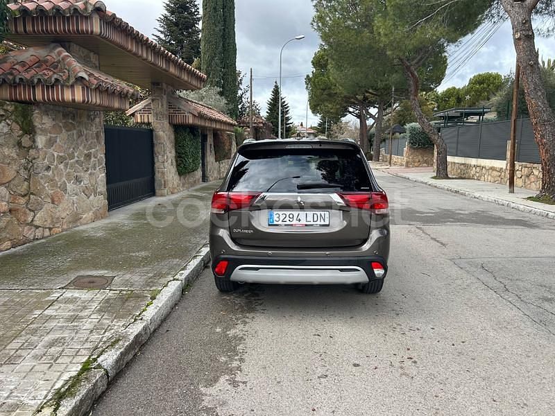 Usado Mitsubishi Outlander 150 CV (110 kW) 2020 Beige SUV