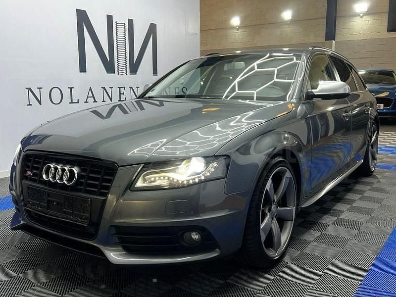 Usado Audi S4 333 CV (244 kW) 2011 Gris / plata Familiar