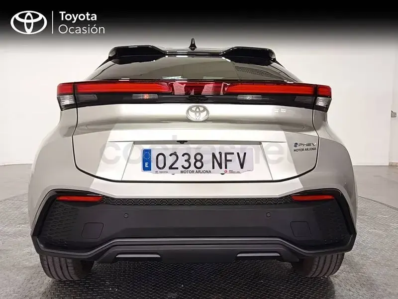 Usado Toyota C-HR 223 CV (164 kW) 2025 Gris / plata SUV