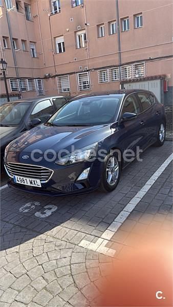 Usado Ford Focus Trend 120 CV (88 kW) 2019 Azul Berlina