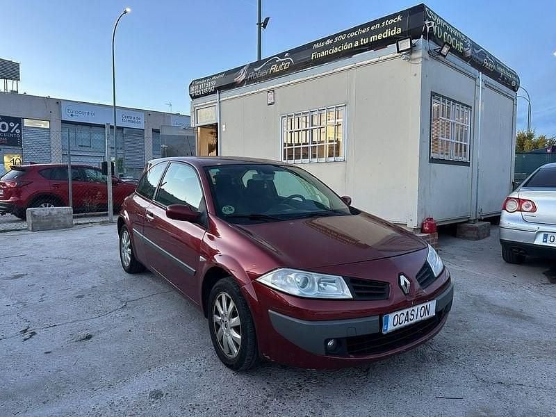 Usado Renault Mégane III 105 CV (77 kW) 2008 Rojo Utilitario