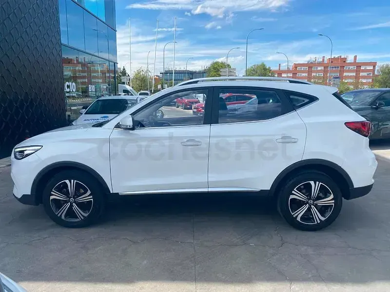 Usado MG ZS Comfort 106 CV (77 kW) 2023 Blanco SUV