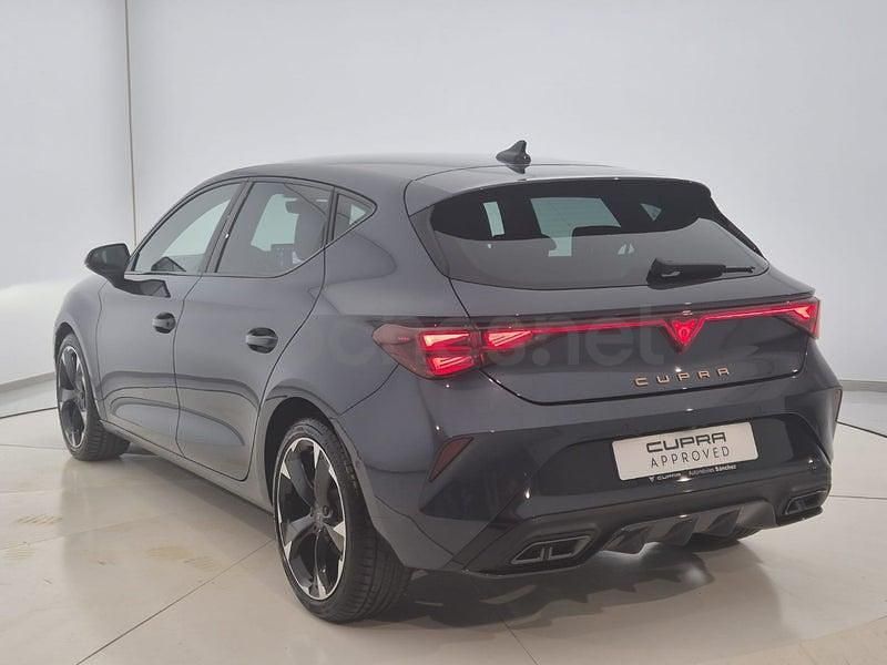 Usado Cupra Leon 150 CV (110 kW) 2025 Gris / plata Berlina