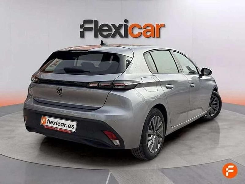 Usado Peugeot 308 Active 110 CV (80 kW) 2022 Gris Utilitario