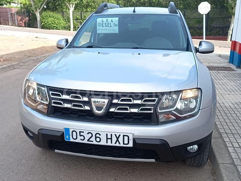 Gris / plata Usado 2014 Dacia Duster Lauréate SUV | 10.900 € (Precio justo) - Imagen 1/4