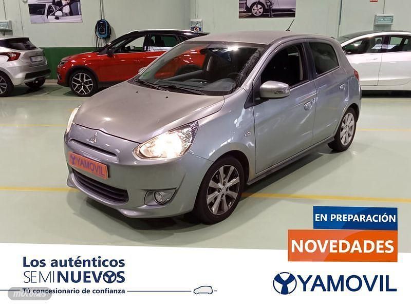 Gris / plata Usado 2016 Mitsubishi Space Star Motion Berlina | 9450 € (Precio justo) - Imagen 1/4