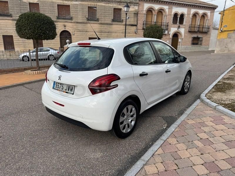 Usado Peugeot 208 Active 75 CV (55 kW) 2018 Blanco Utilitario
