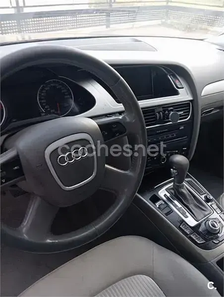 Usado Audi A4 143 CV (105 kW) 2008 Gris / plata Familiar