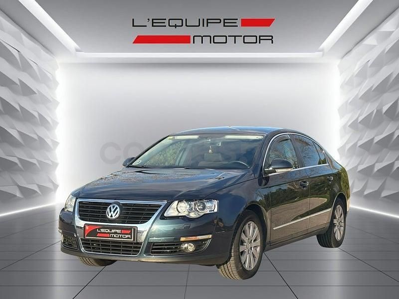 Usado VW Passat Advance 140 CV (102 kW) 2007 Gris / plata Berlina